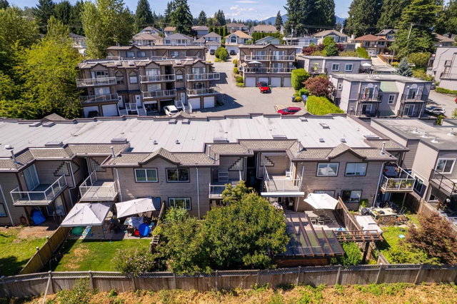 12 - 1872 Harbour Street