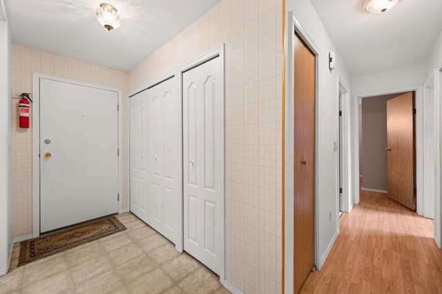 238 - 27111 0 Avenue