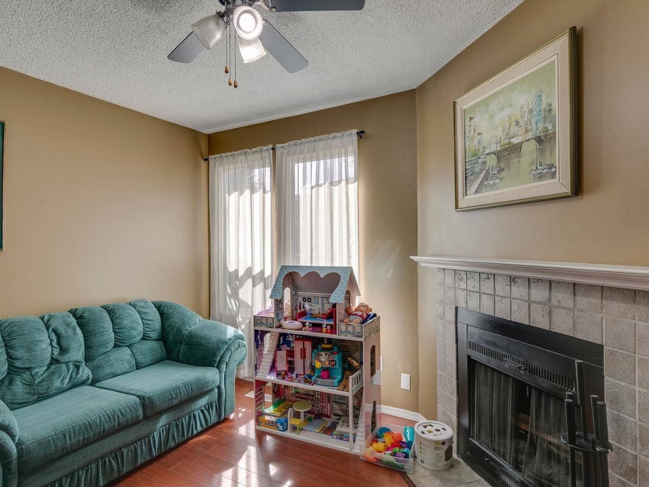 Listing Image 10