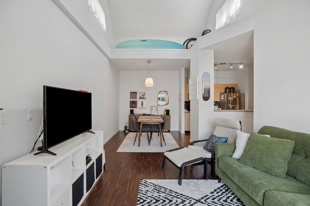 409 - 3768 Hastings Street