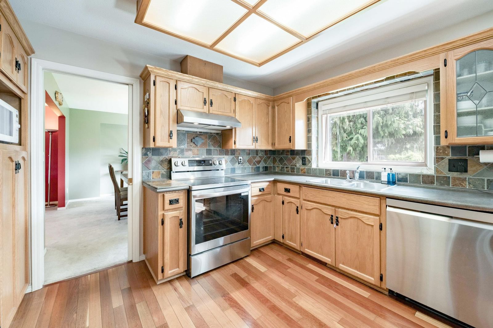Listing Image 13