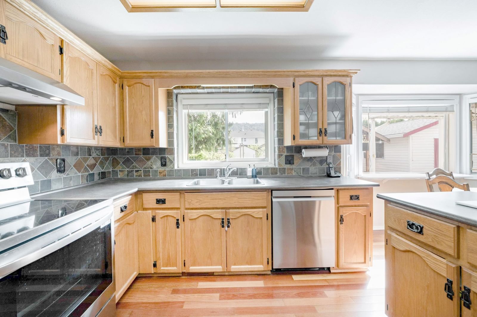 Listing Image 15