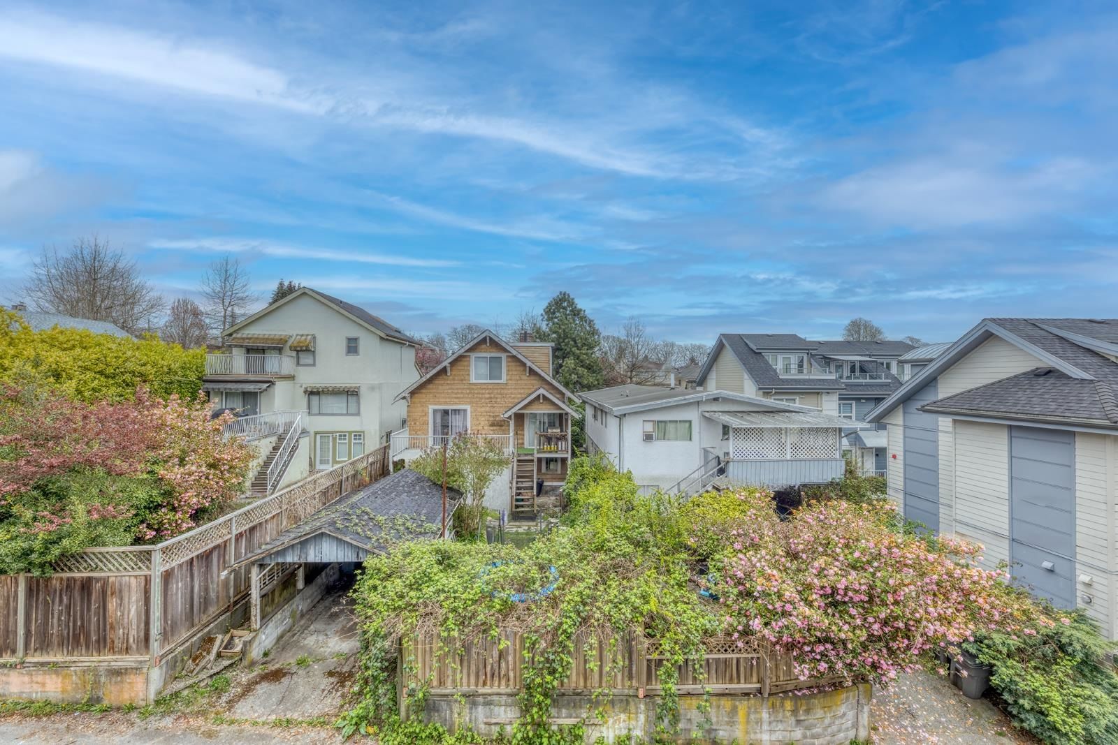 Listing Image 11
