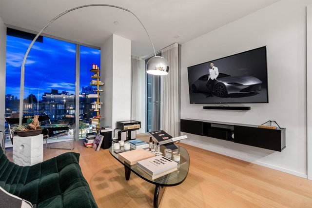 708 - 1568 Alberni Street