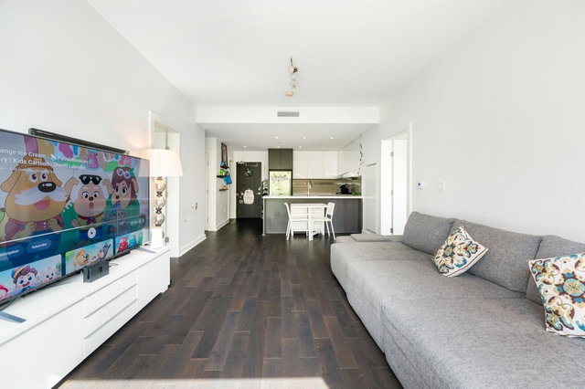 222 - 5311 Cedarbridge Way