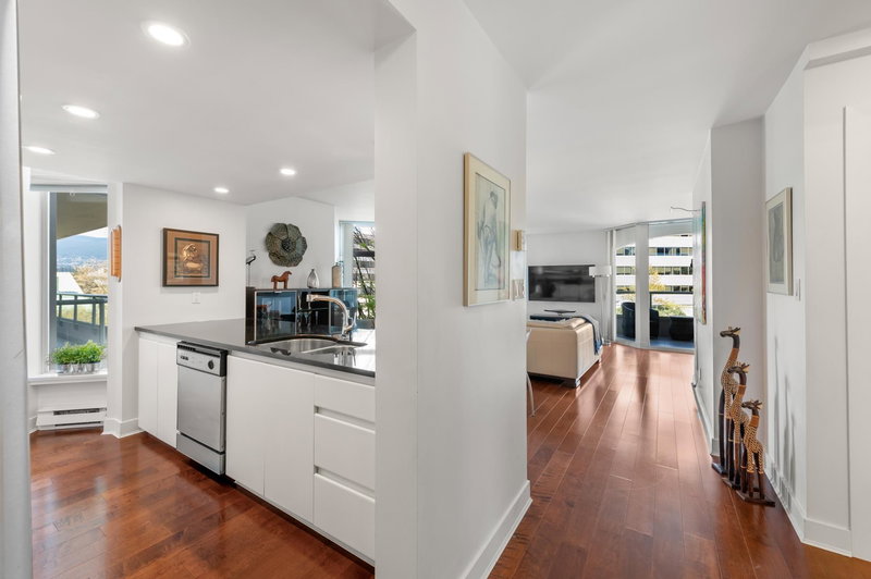 168 Chadwick Court #302, North Vancouver, British Columbia