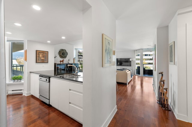 302 - 168 Chadwick Court