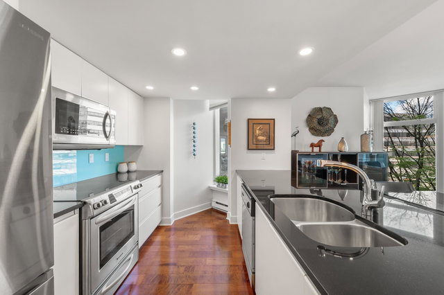 302 - 168 Chadwick Court