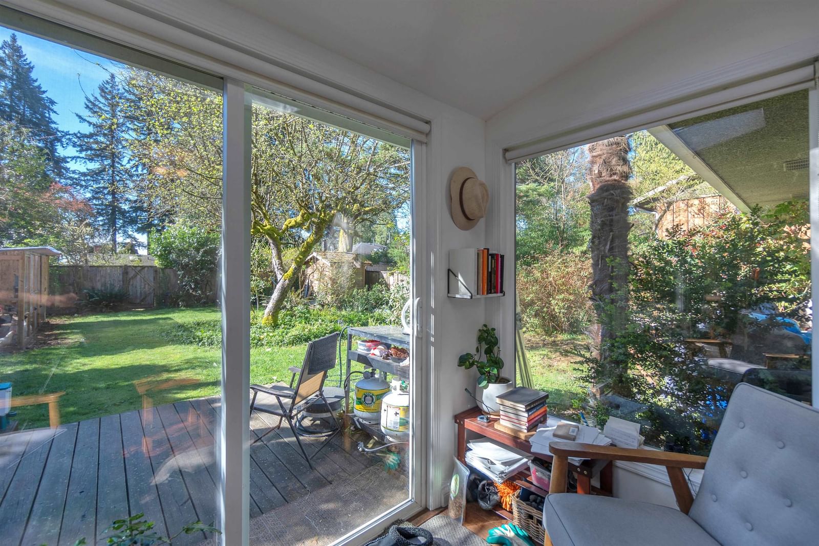 Listing Image 11