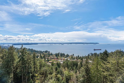 1402 - 3355 Cypress Place | West Vancouver | Image