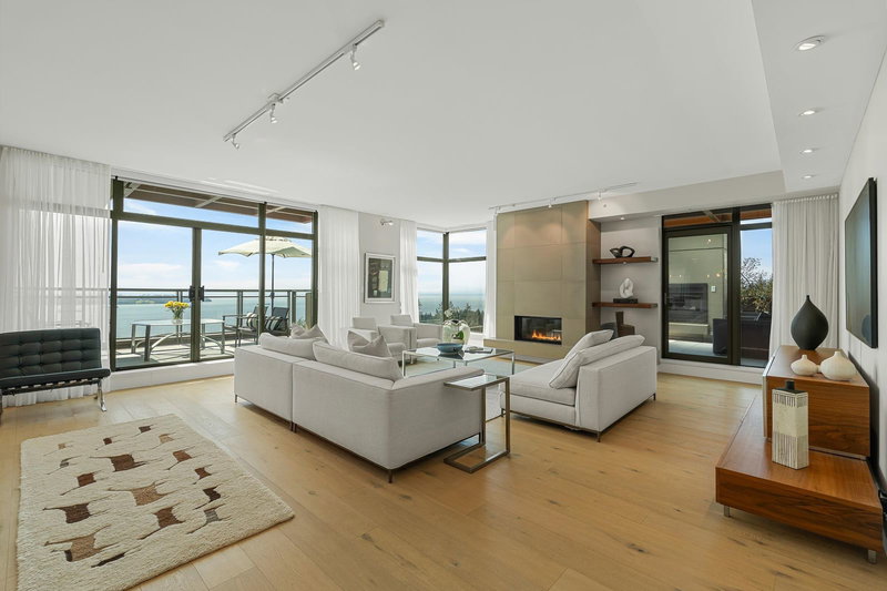 1402 - 3355 Cypress Place, West Vancouver, V7S 3J9 | Image 3