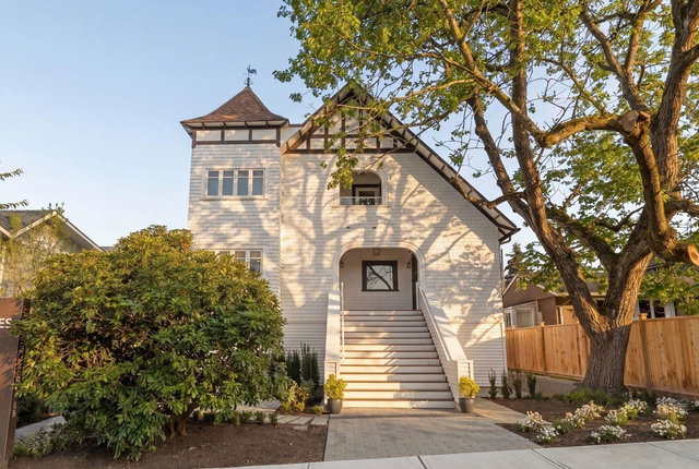 2 - 326 14th Street W