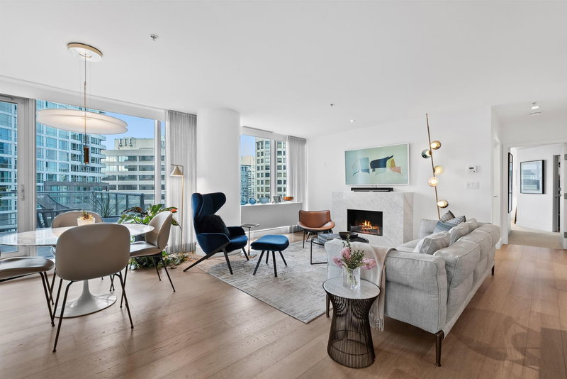 1701 - 1111 Alberni Street, Vancouver, V6E 4V2 | Image 2