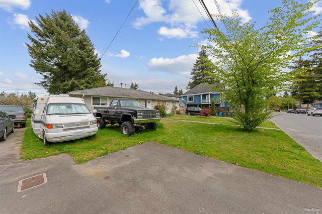 A&B - 12569 99 Avenue