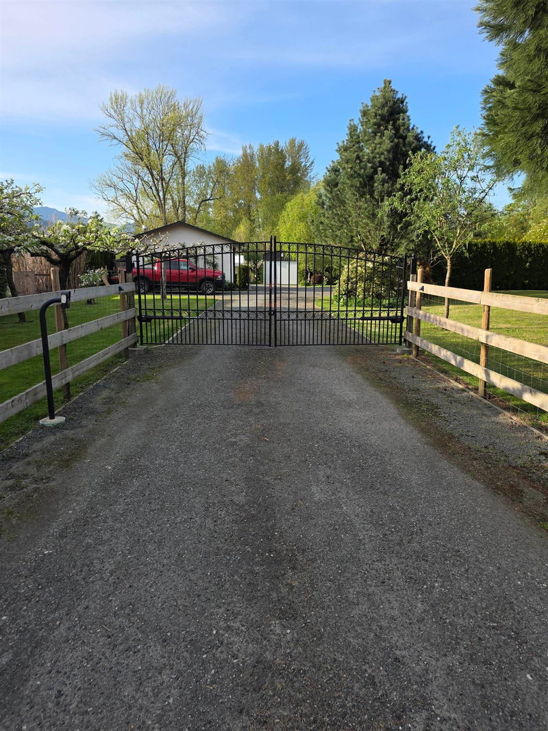 44387 South Sumas Road, Chilliwack, V2R 4B7 | Image 2
