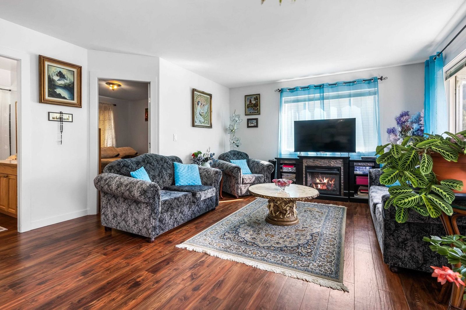 Listing Image 15