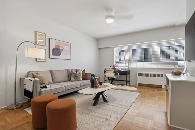 207 - 1879 Barclay Street