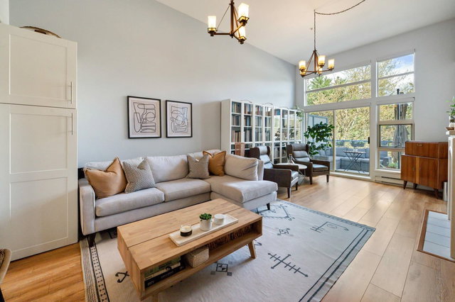 606 - 301 Maude Road