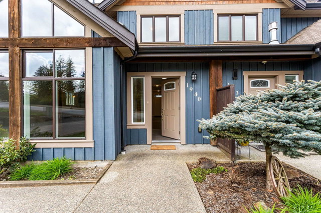 1940 Woodside Boulevard