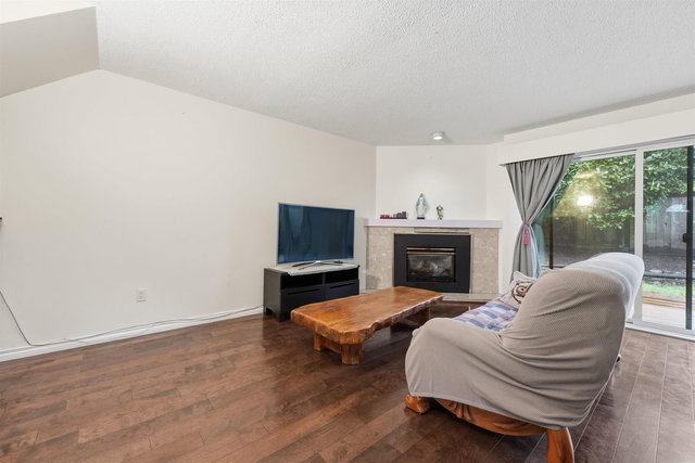 4290 Bridgewater Crescent