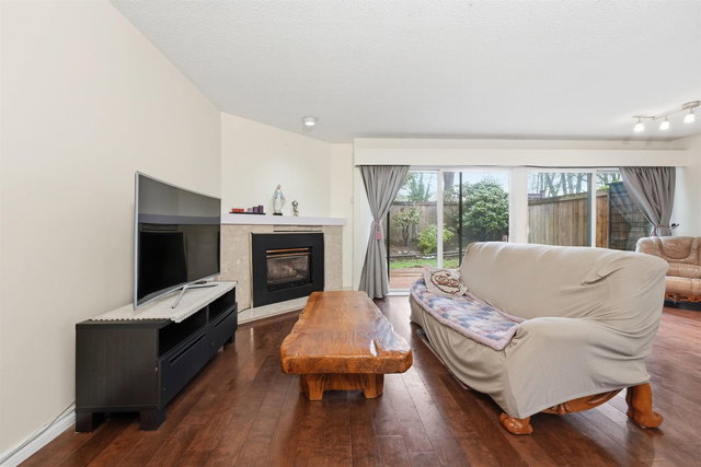 4290 Bridgewater Crescent