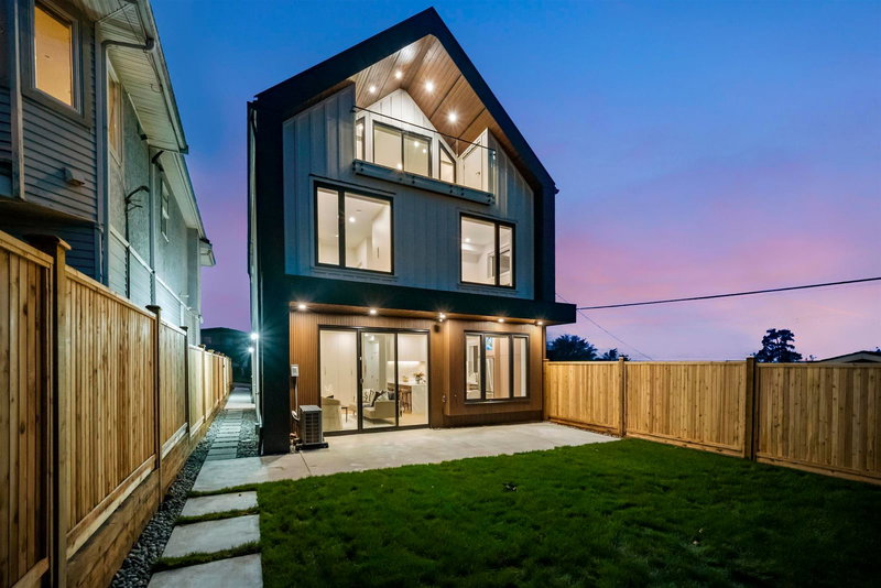 2 - 3623 Triumph Street