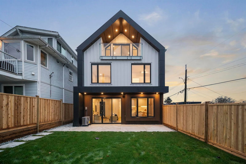 2 - 3623 Triumph Street, Vancouver, V5K 1V4 | Image 2
