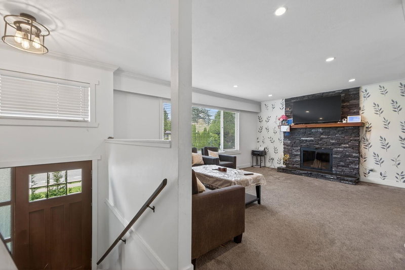 2924 Old Clayburn Road, Abbotsford, V2S 4G7 | Image 3