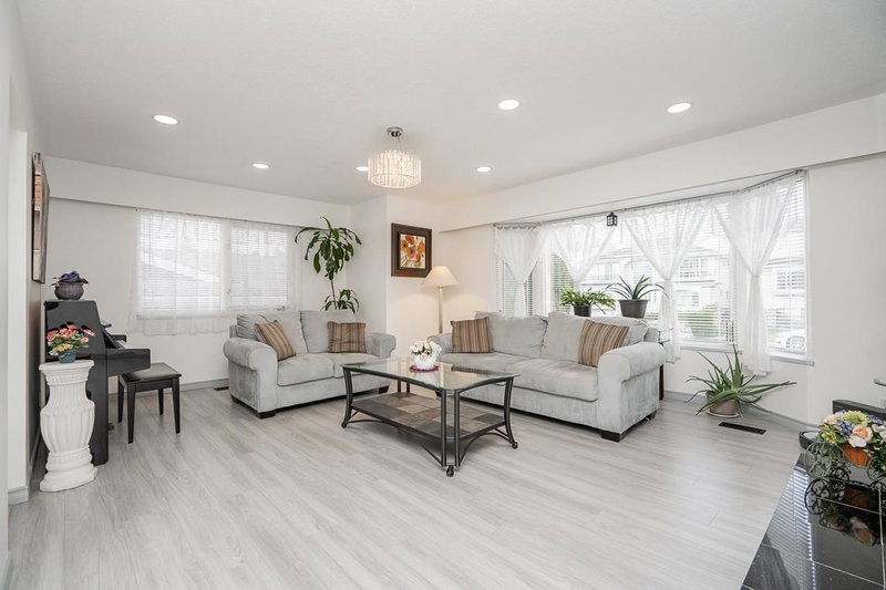 8255 18th Avenue, Burnaby, British Columbia