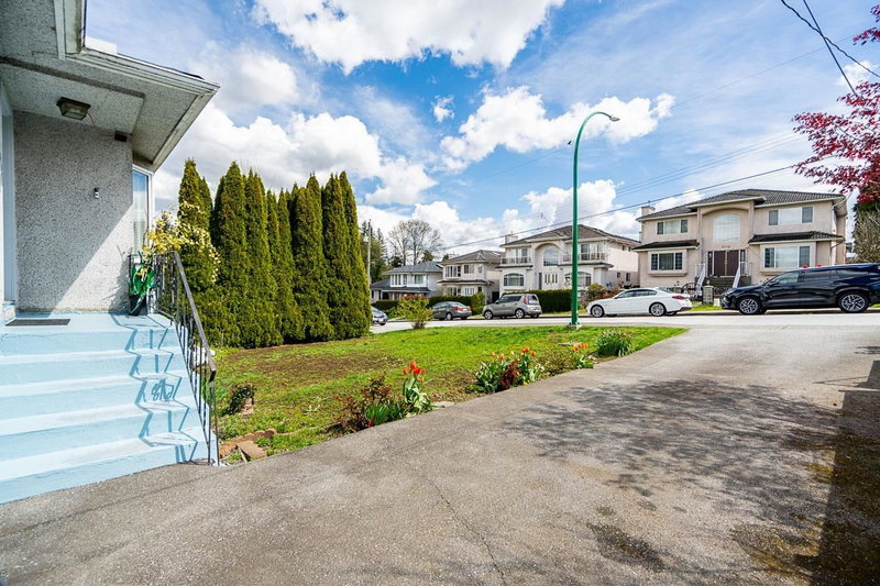 8255 18th Avenue, Burnaby, V3N 1K4 | Image 2