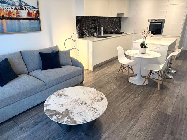 3906 - 4650 Brentwood Boulevard