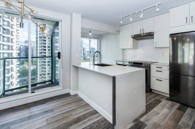 1204 - 939 Homer Street