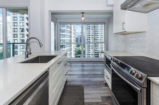 1204 - 939 Homer Street