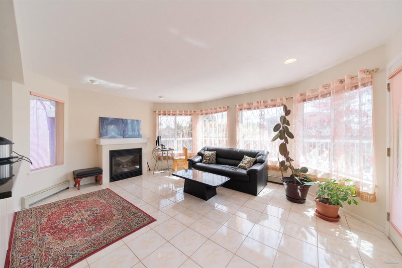 6758 Kitchener Street, Burnaby, V5B 2J9 | Image 3