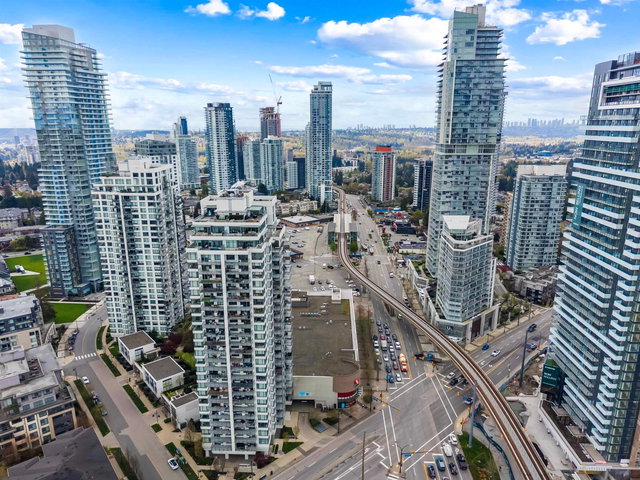 1206 - 602 Como Lake Avenue