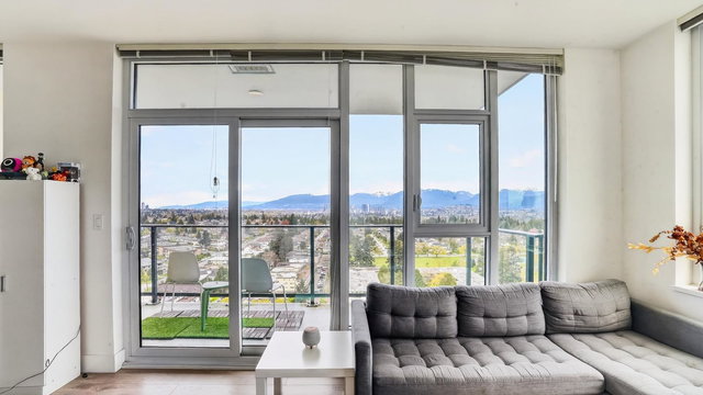 2205 - 7303 Noble Lane