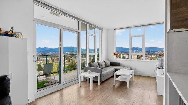 2205 - 7303 Noble Lane