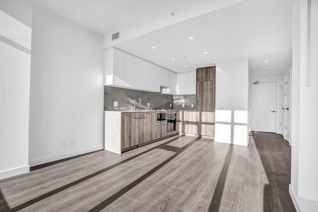 1603 - 505 Nelson Street