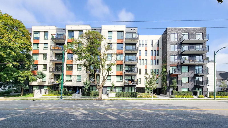 2235 Broadway E #401, Vancouver, British Columbia