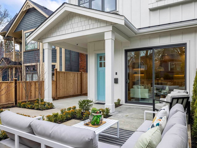 1 - 3919 18th Avenue W