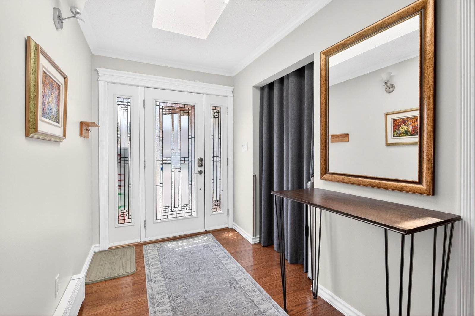 Listing Image 4