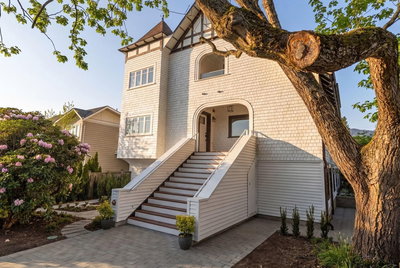 1 - 326 14th Street | North Vancouver | Image