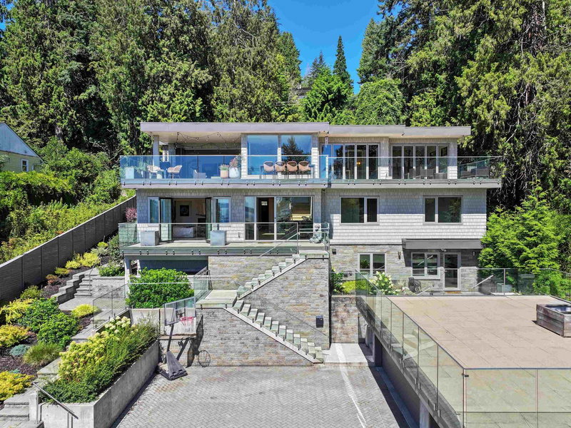 4701 Piccadilly South Road, West Vancouver, British Columbia