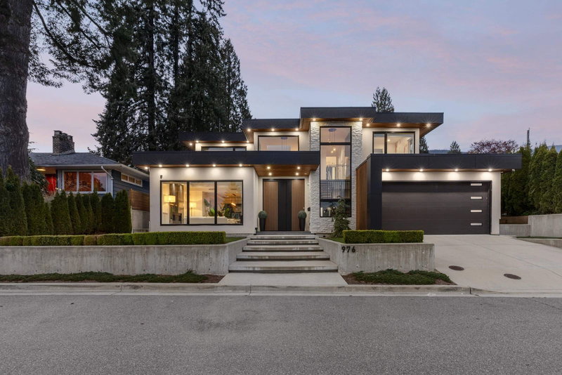 976 Melbourne Avenue, North Vancouver, British Columbia