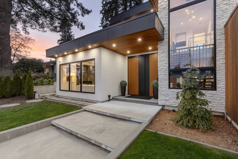 976 Melbourne Avenue, North Vancouver, V7R 1N9 | Image 2