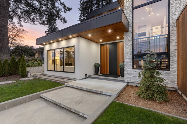 976 Melbourne Avenue