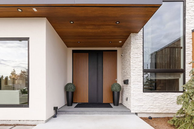 976 Melbourne Avenue