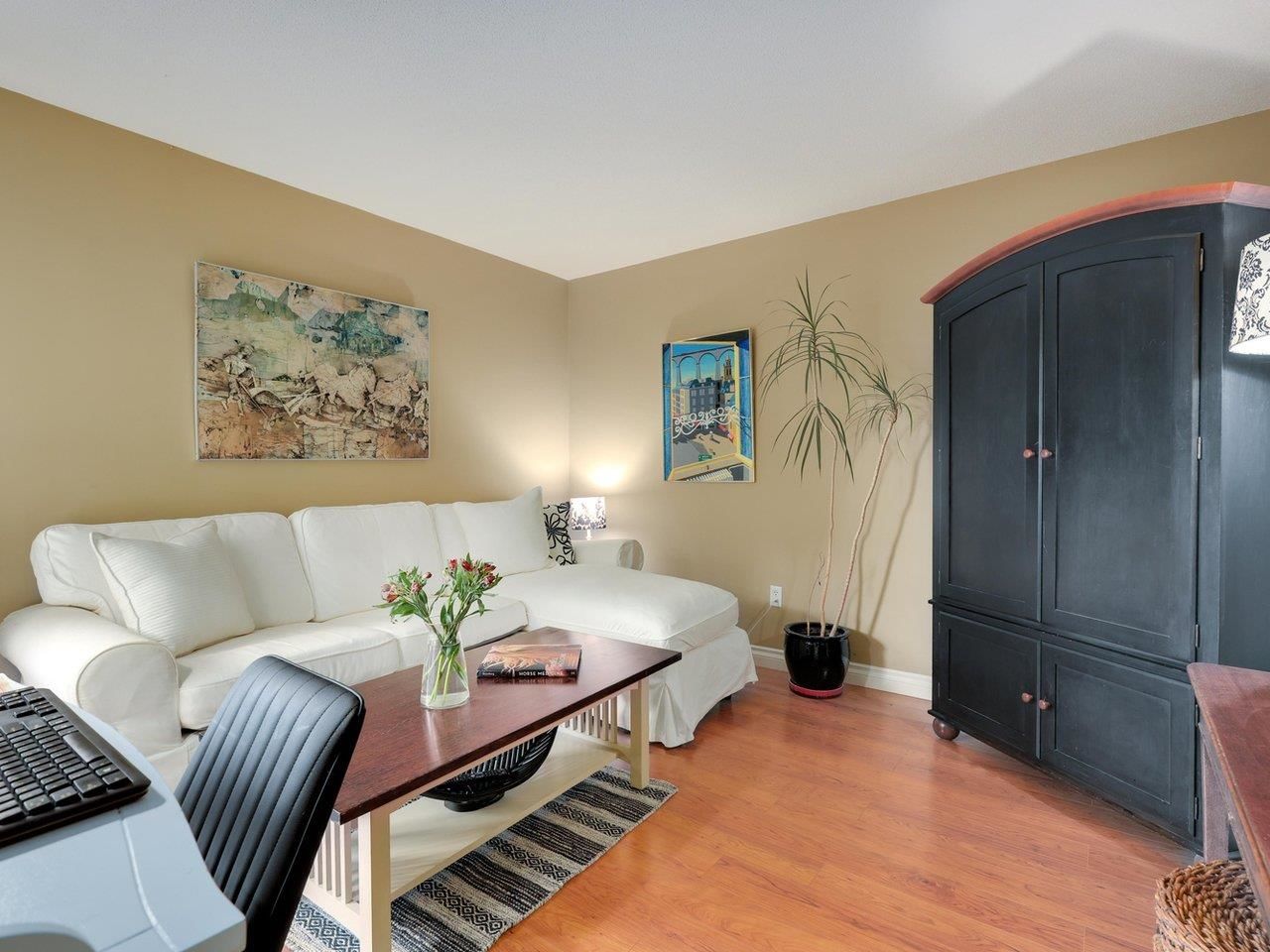 Listing Image 15