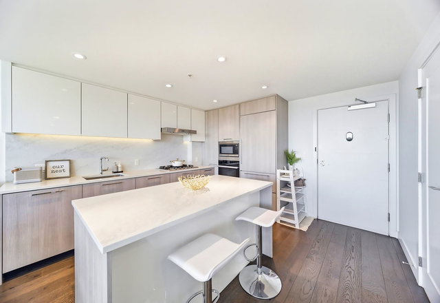 1203 - 8199 Capstan Way