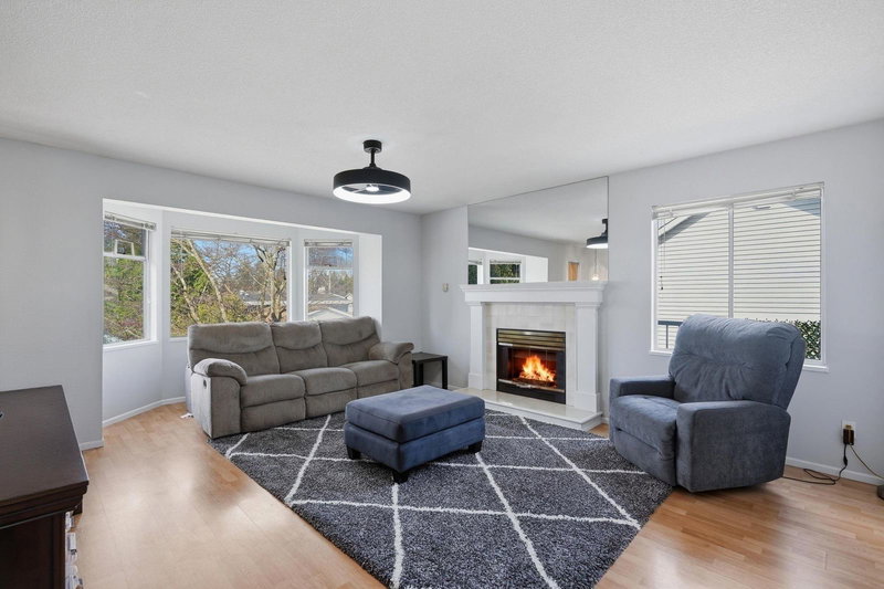 5 - 11954 Hawthorne Street, Maple Ridge, V2X 6V4 | Image 2